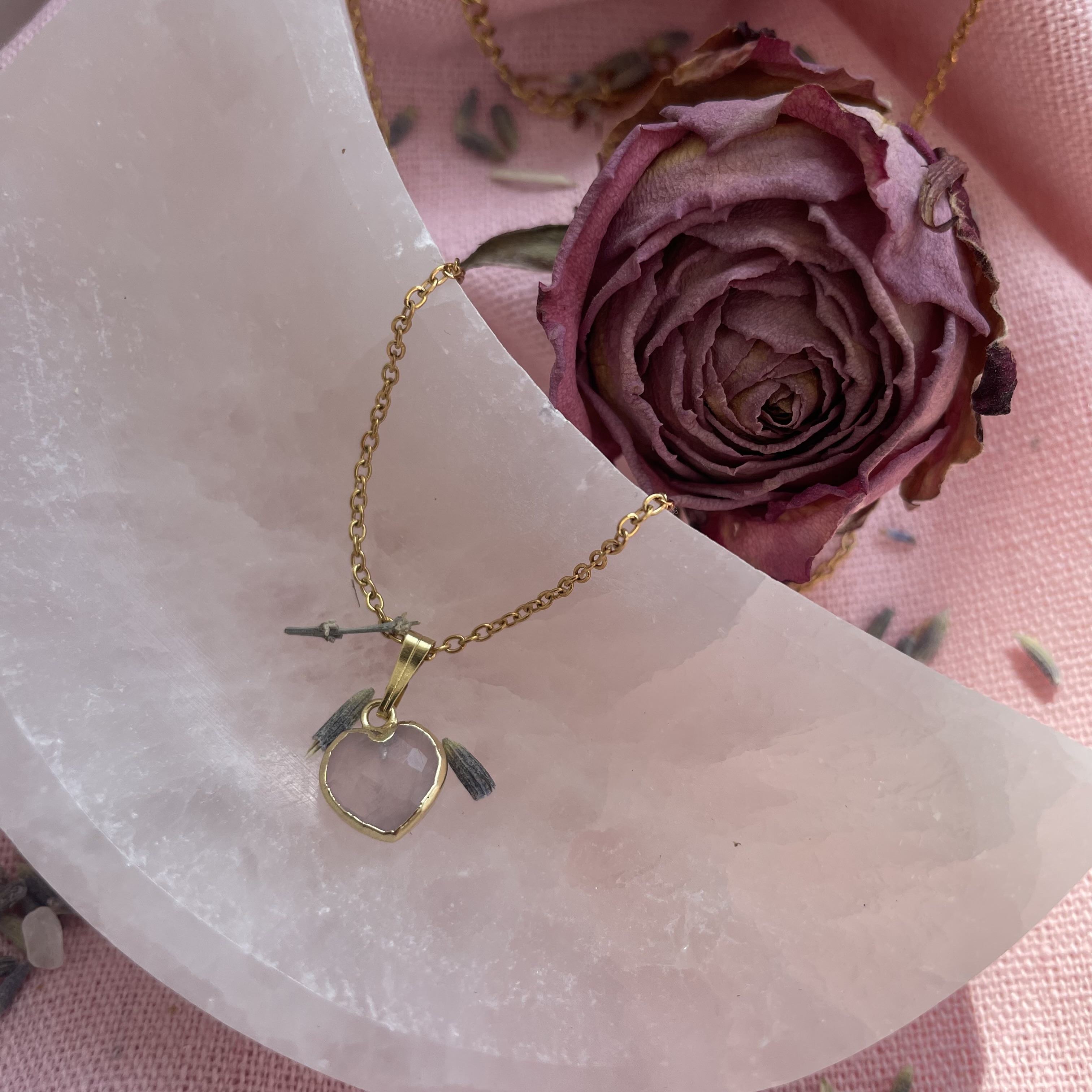 Seleniet maan & Ketting Rozenkwarts Seleniet maan & Ketting Rozenkwarts