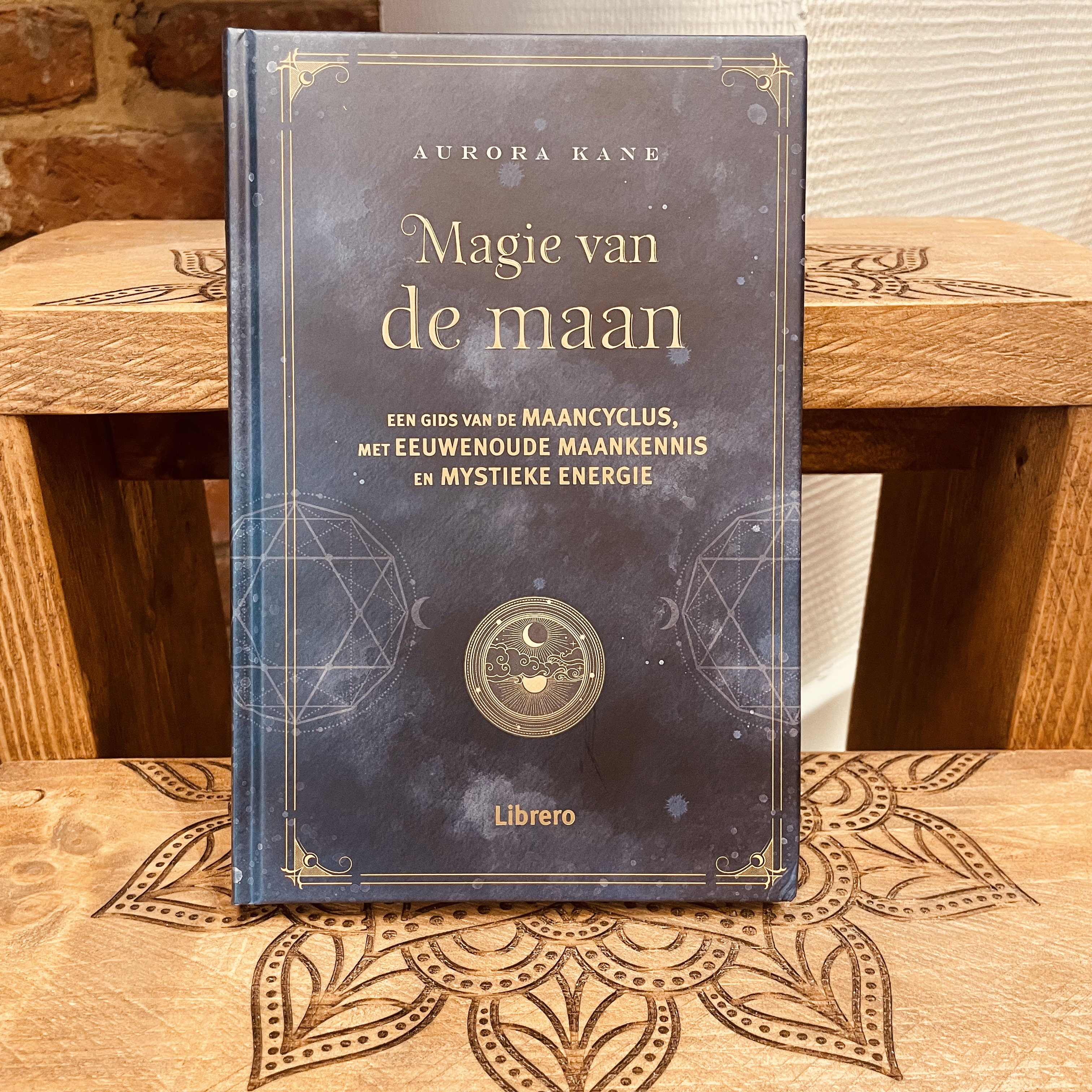 Boek Magie van de maan
