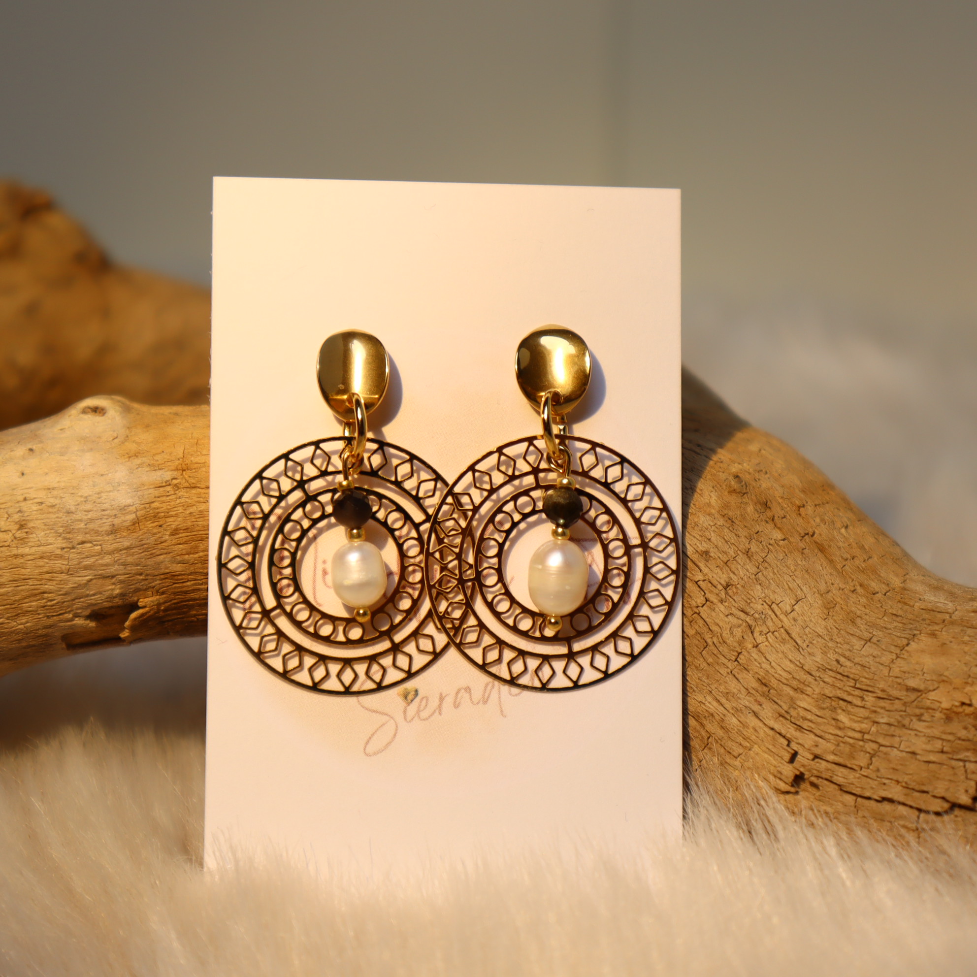 Oorhangers Spinel & parel Oorhangers Spinel & parel